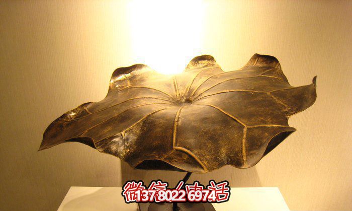 精美銅雕荷葉雕塑，添彩廣場環(huán)境