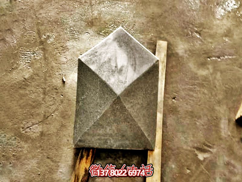 菱形擋車石阻石球，為兒童游樂場提供安全保障